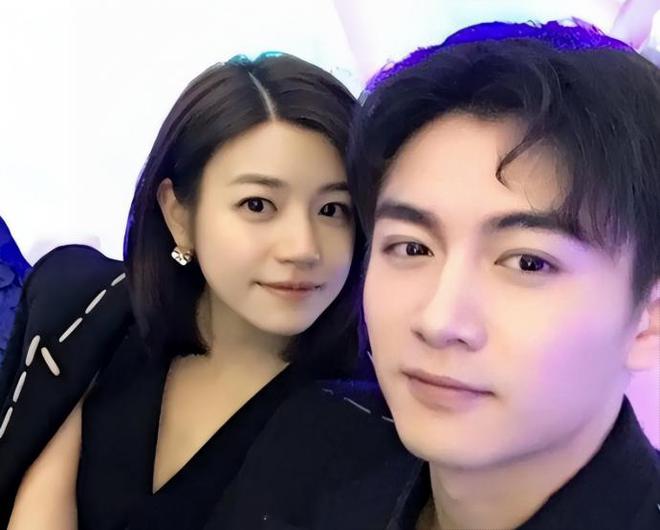 晓与陈妍希的“较量”：魔高一尺道高一丈麻将胡了试玩平台官宣离婚1天后回看陈(图2)