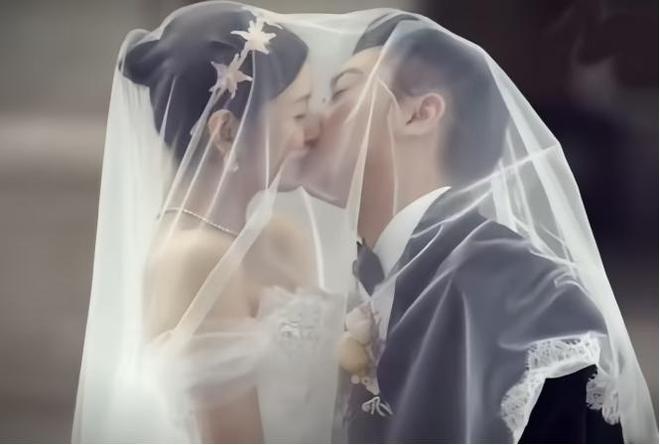 晓与陈妍希的“较量”：魔高一尺道高一丈麻将胡了试玩平台官宣离婚1天后回看陈(图16)