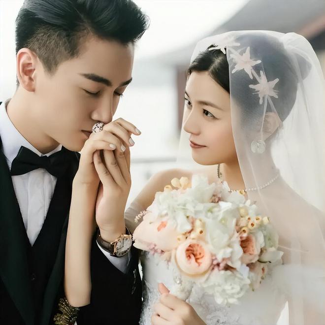 晓与陈妍希的“较量”：魔高一尺道高一丈麻将胡了试玩平台官宣离婚1天后回看陈(图19)